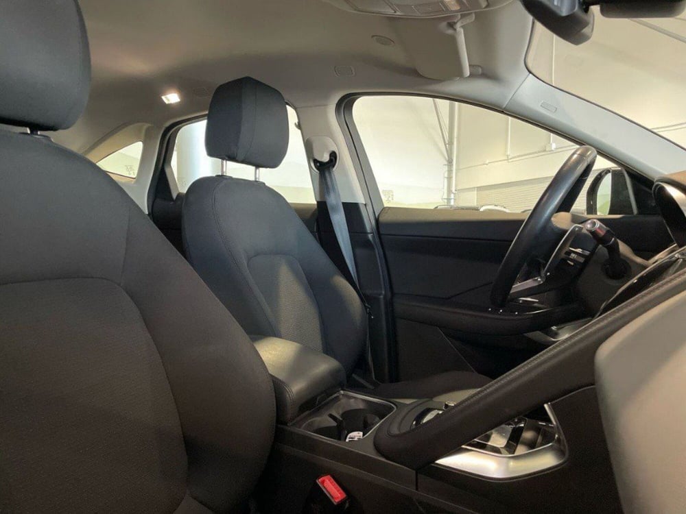 Jaguar E-Pace usata a Macerata (14)