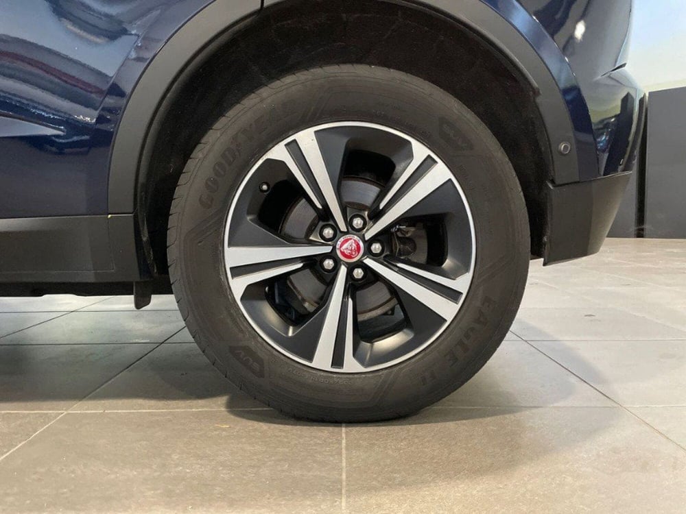 Jaguar E-Pace usata a Macerata (8)