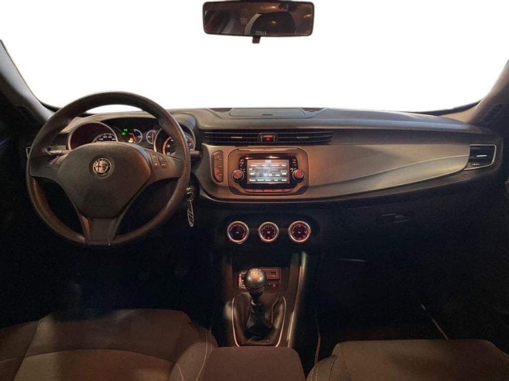 Alfa Romeo Giulietta usata a Macerata (10)