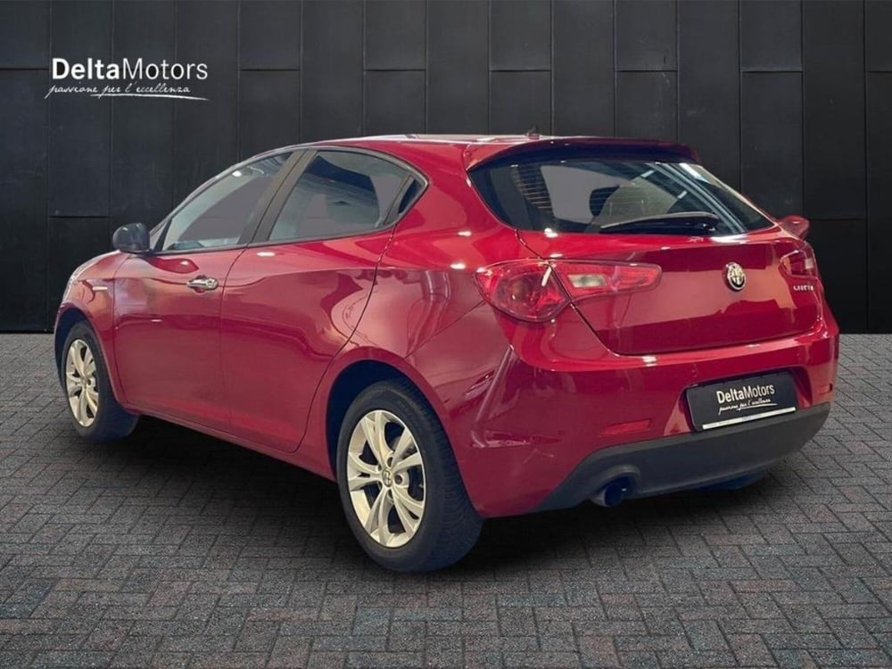 Alfa Romeo Giulietta usata a Macerata (3)