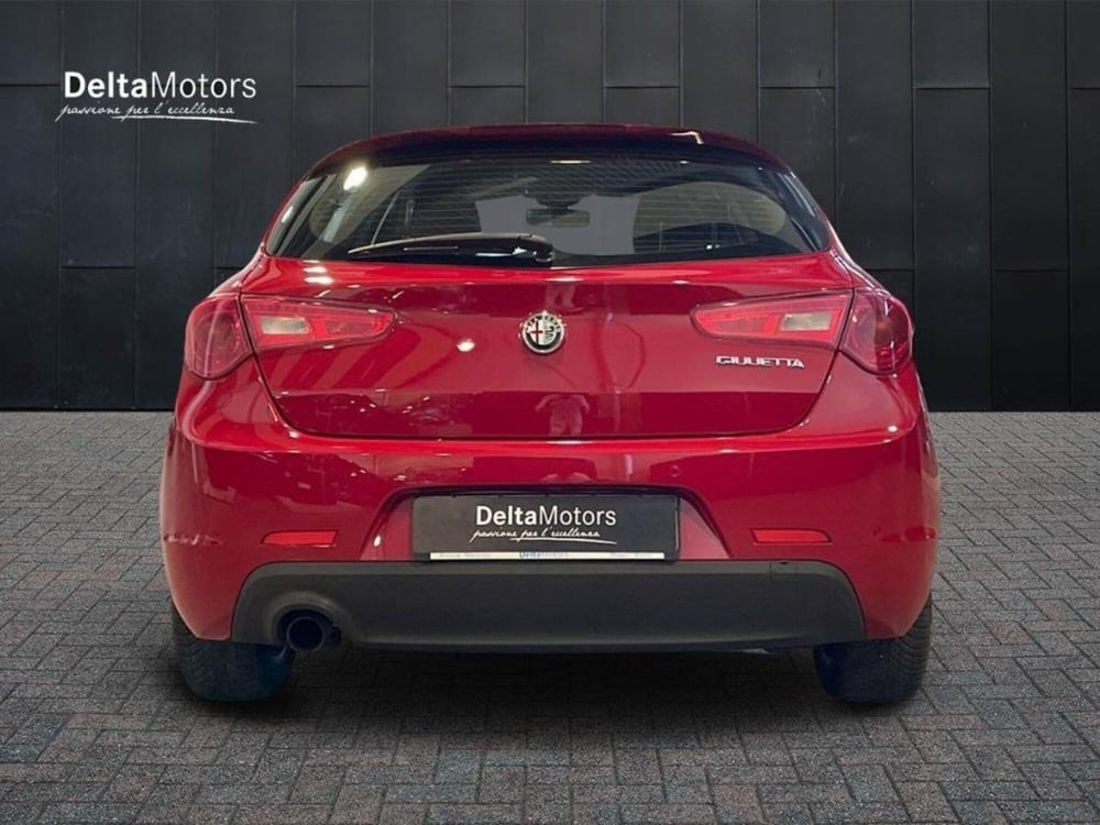 Alfa Romeo Giulietta usata a Macerata (4)