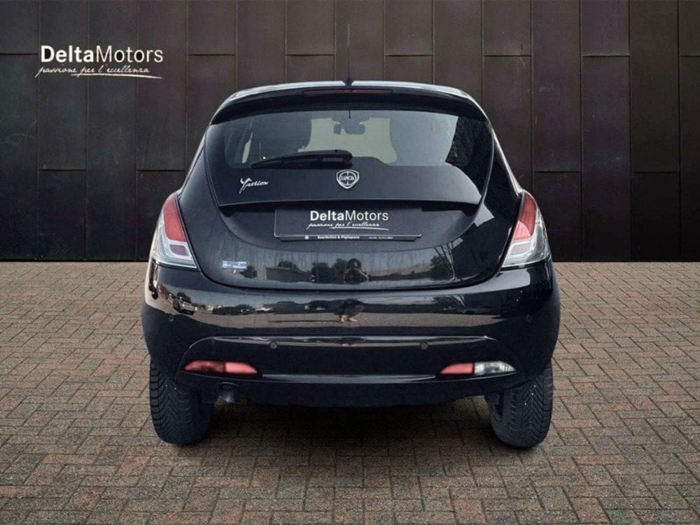 Lancia Ypsilon usata a Macerata (6)