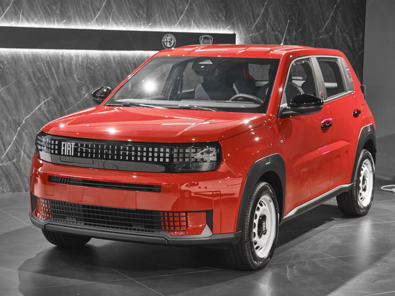 Fiat Grande Panda nuova a Prato