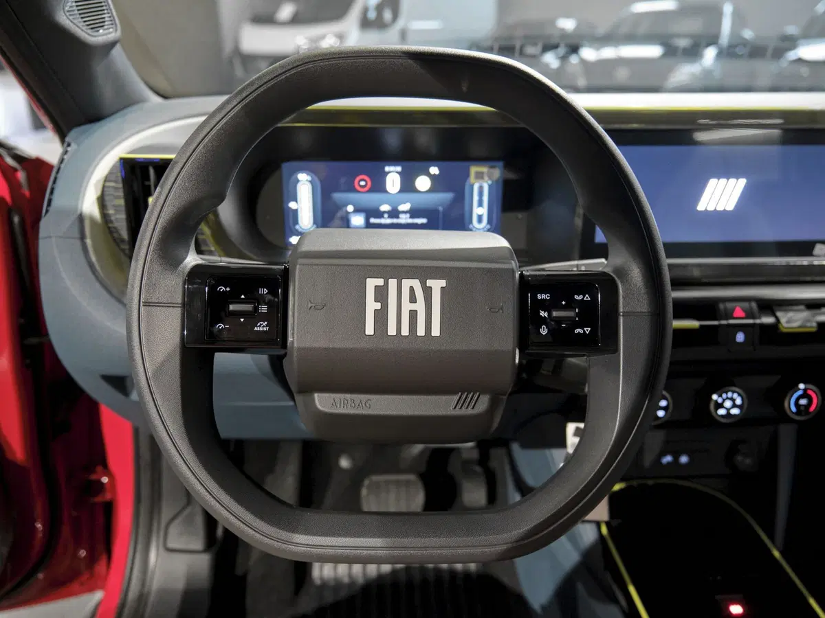 Fiat Grande Panda nuova a Prato (8)