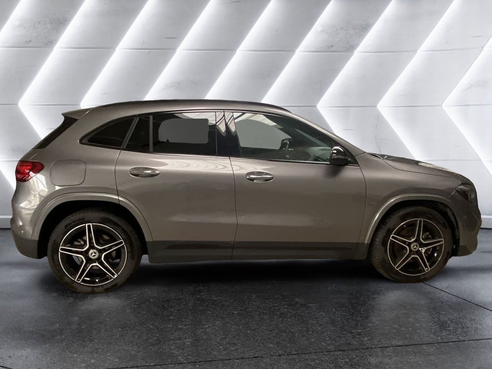 Mercedes-Benz GLA SUV usata a Napoli (5)