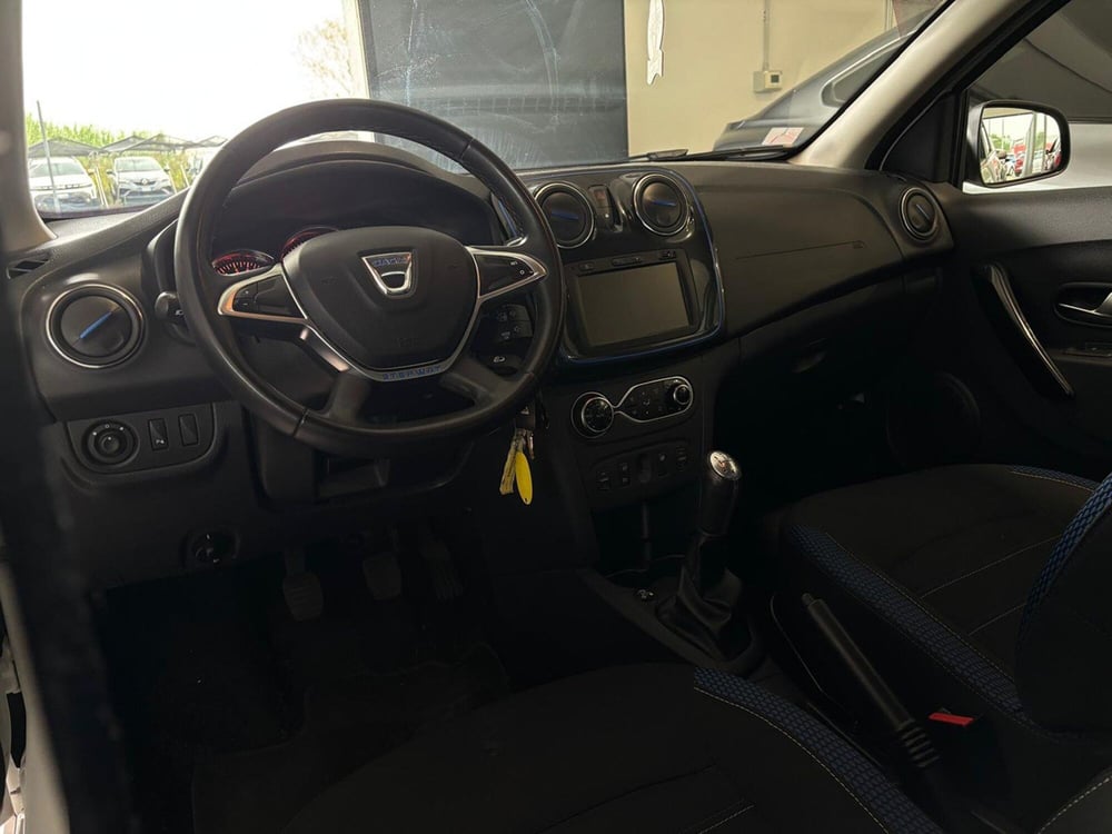 Dacia Sandero usata a Pavia (9)
