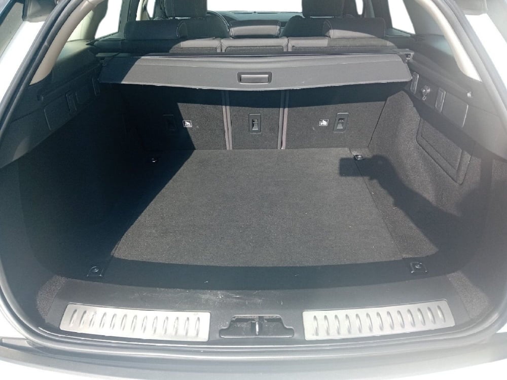 Land Rover Range Rover Velar usata a Pordenone (8)