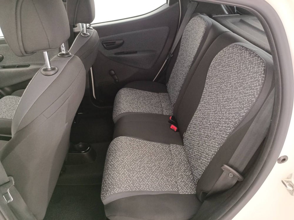 Lancia Ypsilon usata a Treviso (12)