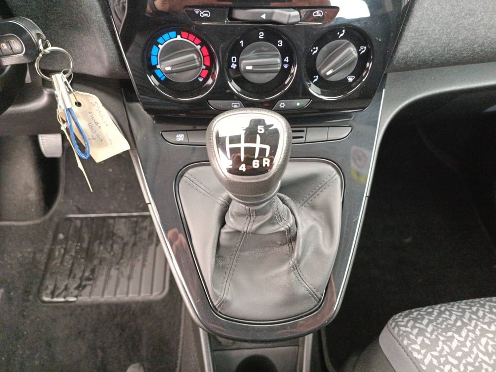 Lancia Ypsilon usata a Treviso (16)