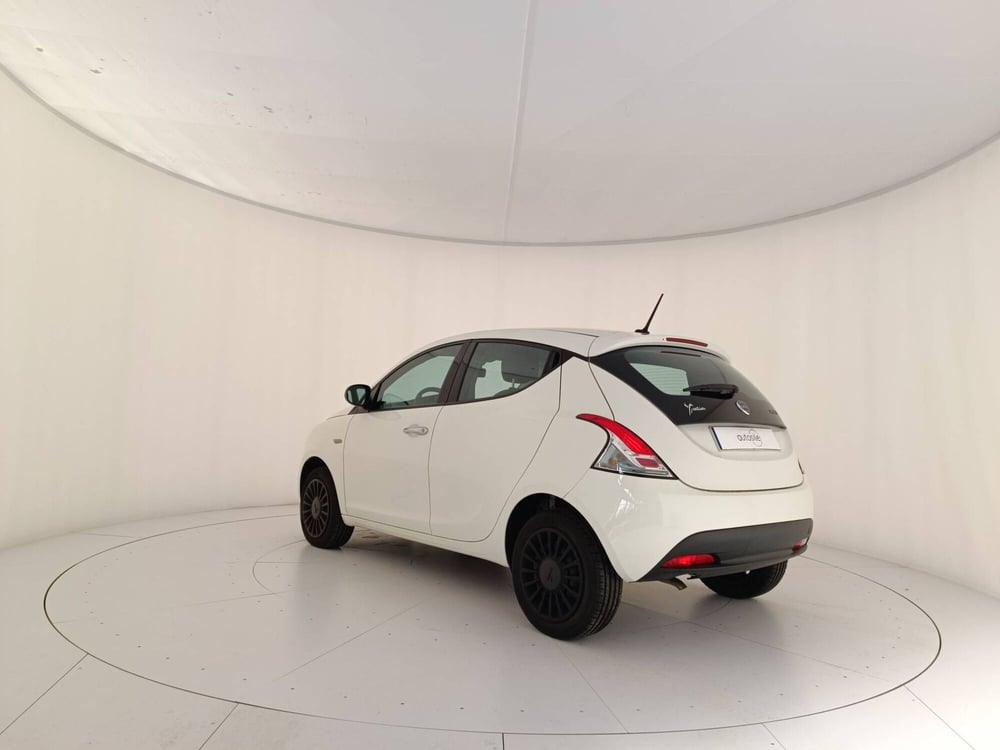Lancia Ypsilon usata a Treviso (4)