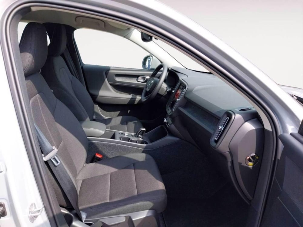 Volvo XC40 nuova a Bologna (14)