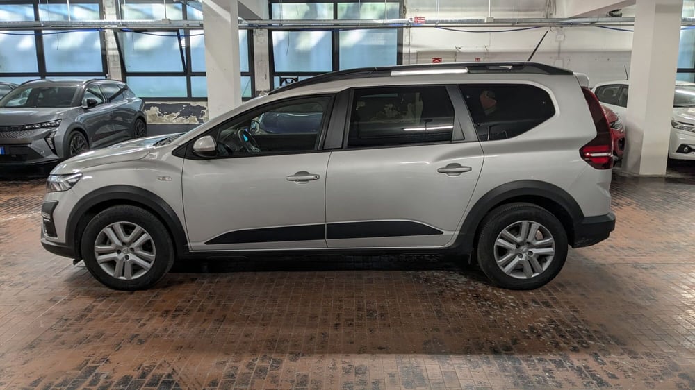 Dacia Jogger usata a Milano (2)