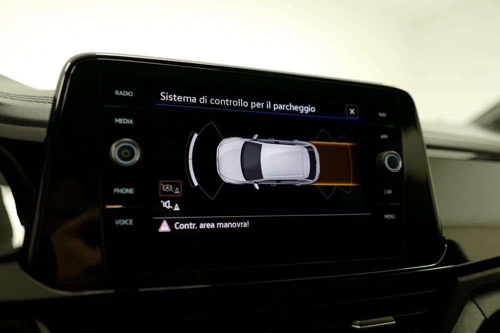 Volkswagen T-Roc usata a Varese (16)