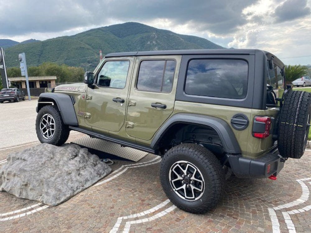 Jeep Wrangler Unlimited nuova a Benevento (10)