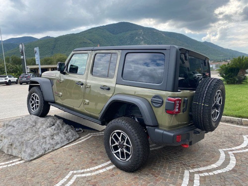 Jeep Wrangler Unlimited nuova a Benevento (11)