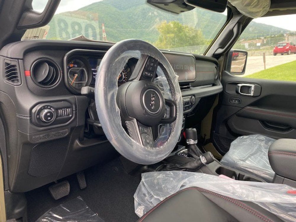 Jeep Wrangler Unlimited nuova a Benevento (17)
