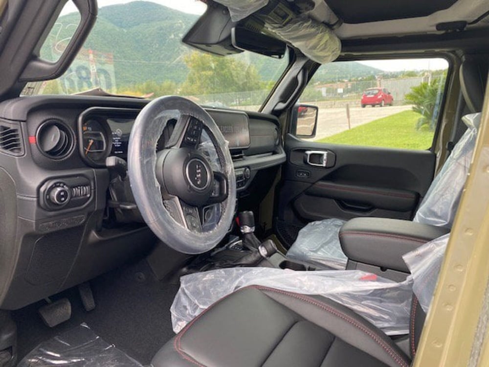 Jeep Wrangler Unlimited nuova a Benevento (18)