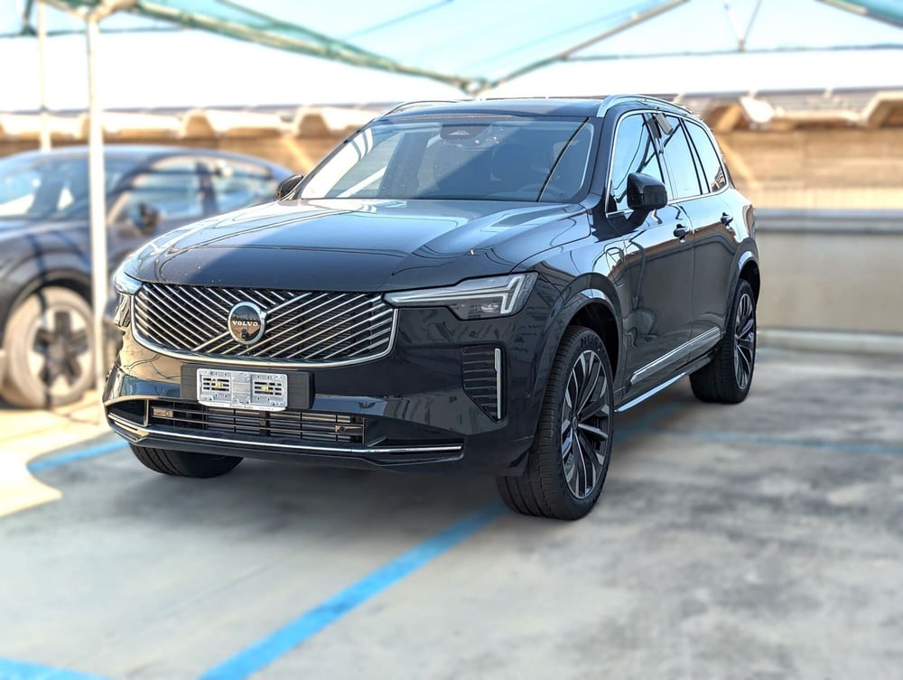 Volvo XC90 nuova a Pescara
