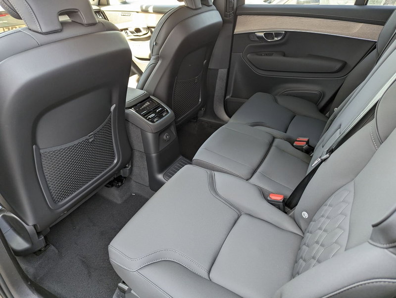Volvo XC90 nuova a Pescara (10)