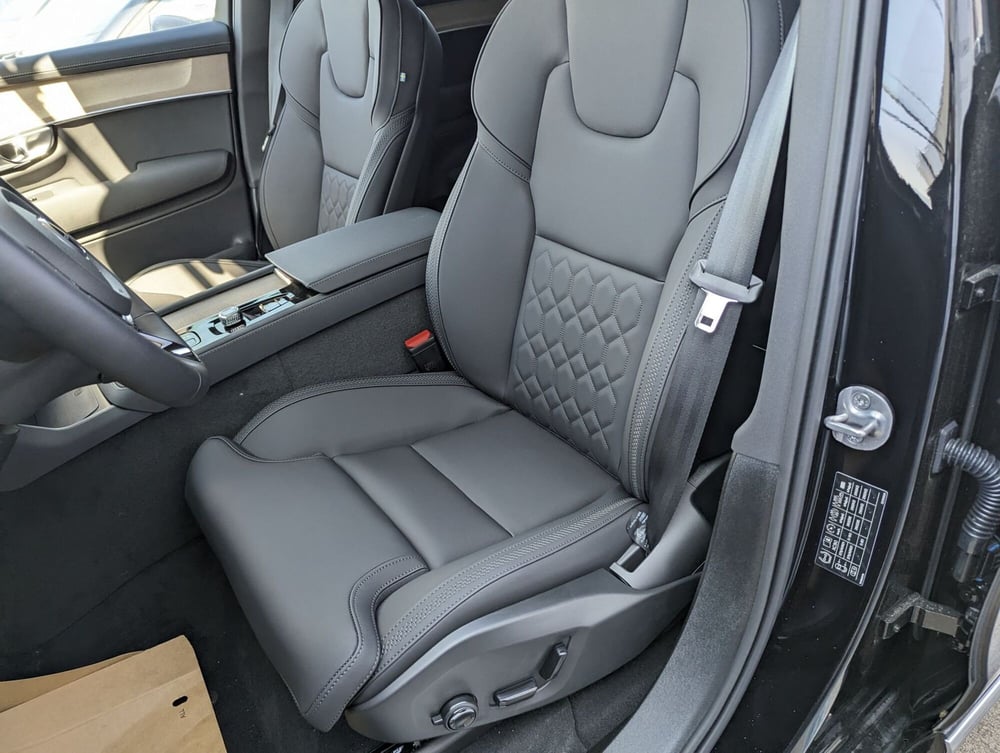 Volvo XC90 nuova a Pescara (5)