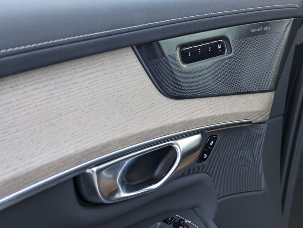 Volvo XC90 nuova a Pescara (6)