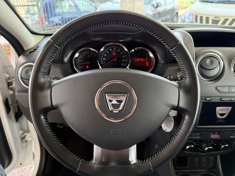 Dacia Duster usata a Brescia (12)