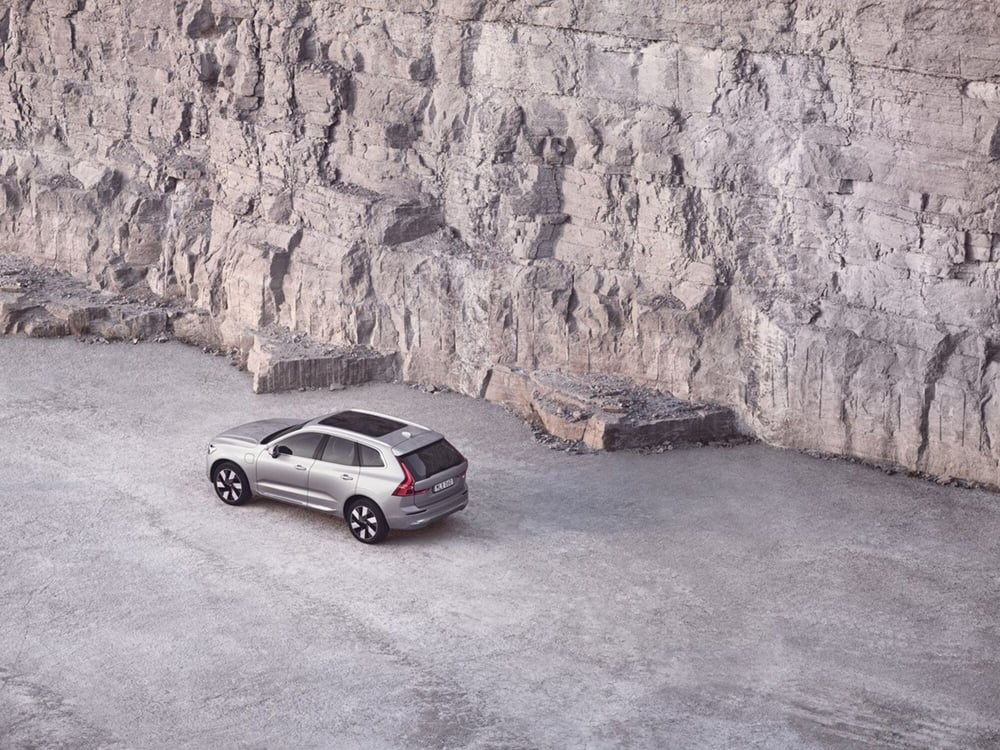 Volvo XC60 nuova a Pescara (3)