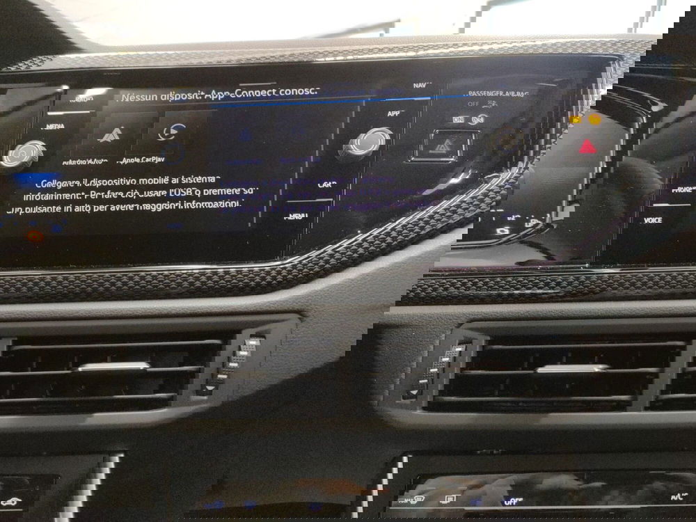 Volkswagen Taigo nuova a Bologna (12)