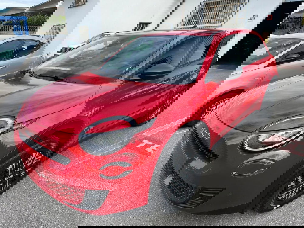 Fiat 600 nuova a Lucca