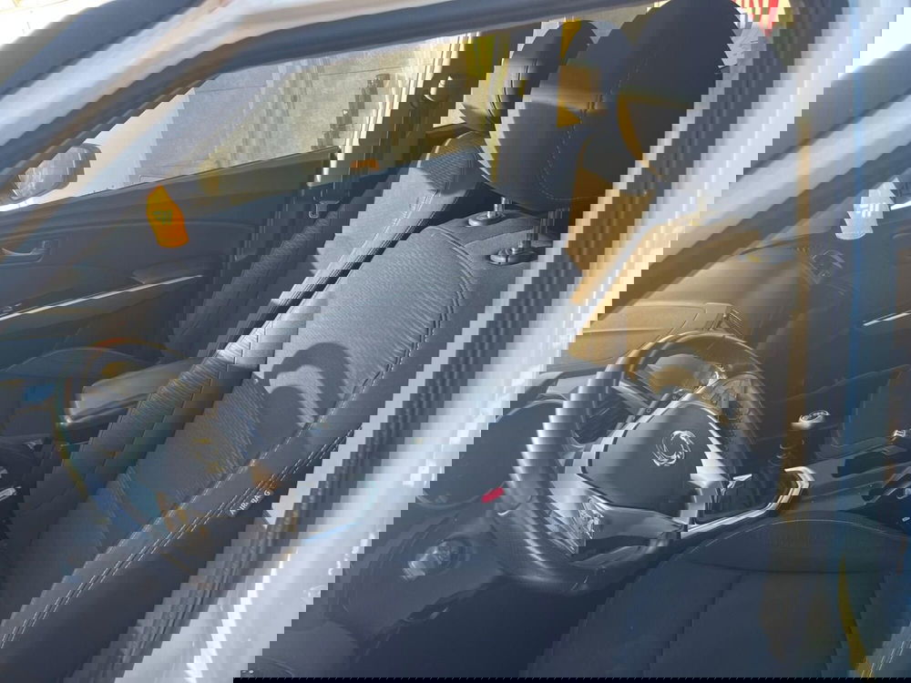 Ssangyong Tivoli usata a Lucca (10)