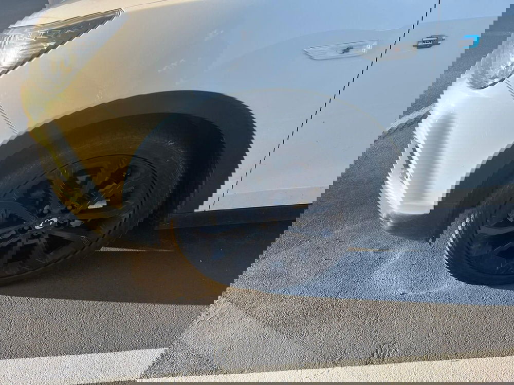 Ssangyong Tivoli usata a Lucca (13)