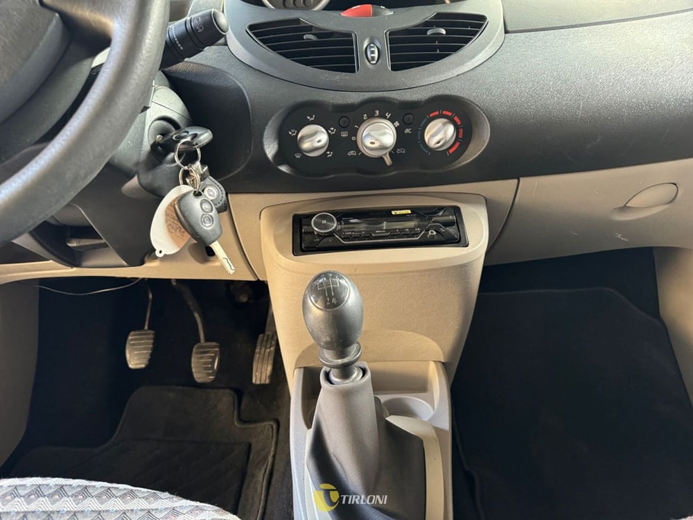 Renault Twingo usata a Milano (13)