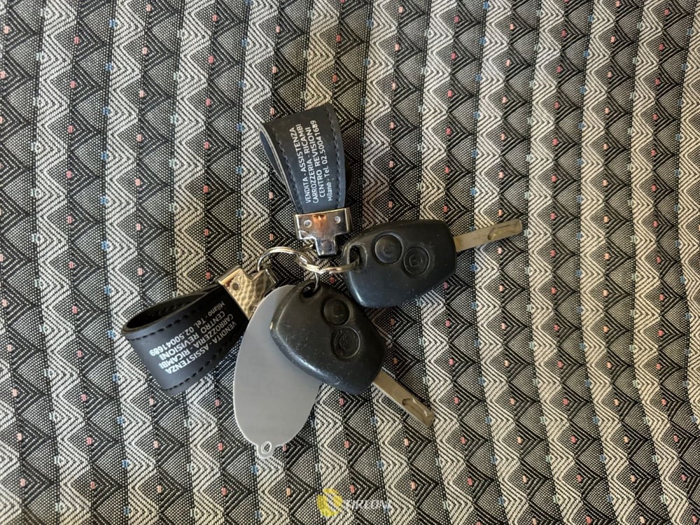 Renault Twingo usata a Milano (18)