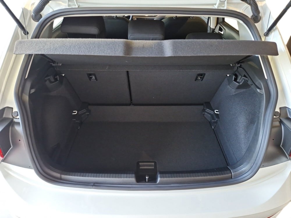 Volkswagen Polo nuova a Siena (7)