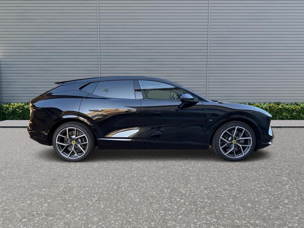 Lotus Eletre nuova a Novara (4)