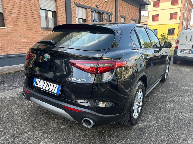 Alfa Romeo Stelvio usata a Reggio Emilia (5)