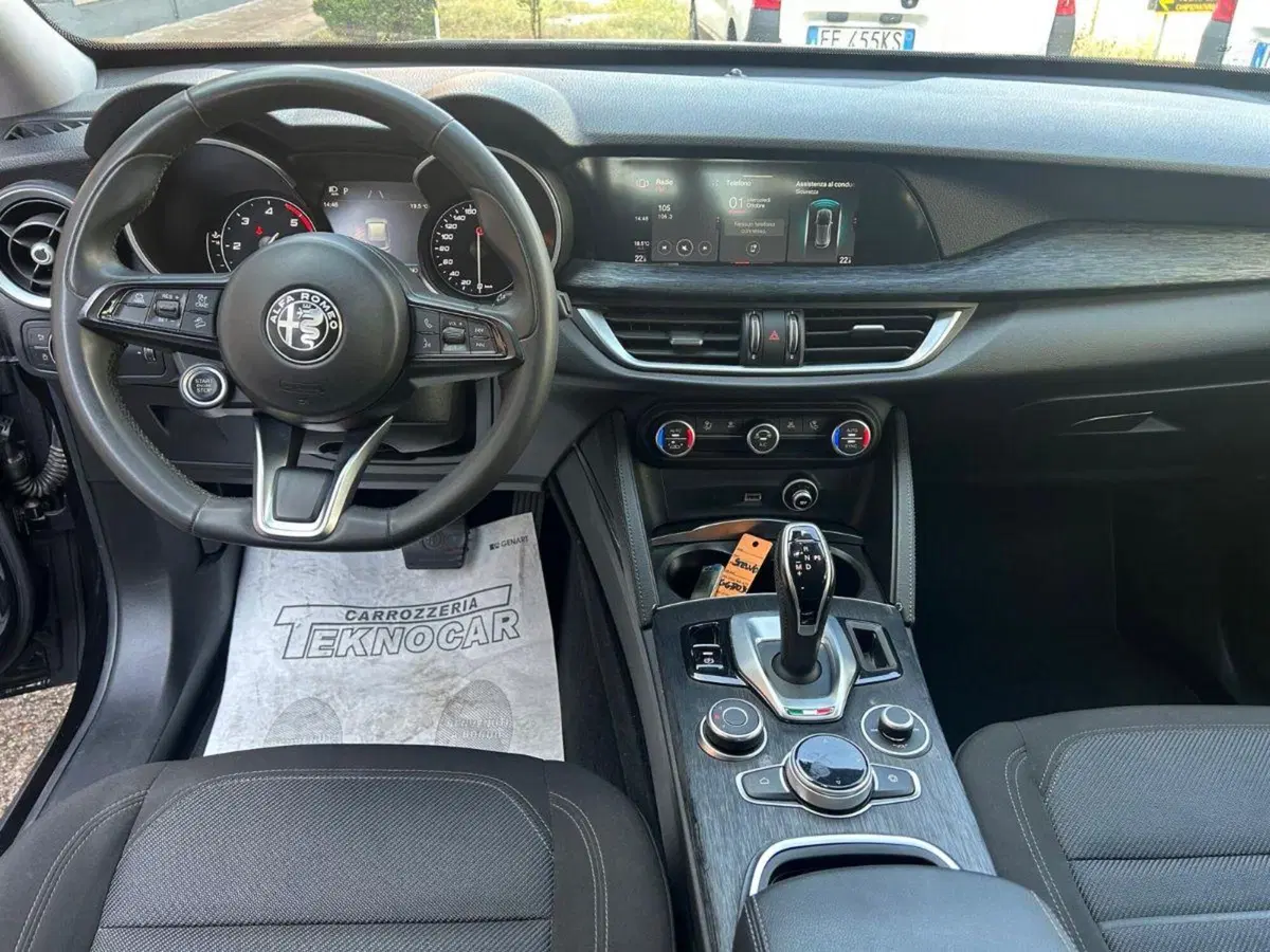 Alfa Romeo Stelvio usata a Reggio Emilia (9)
