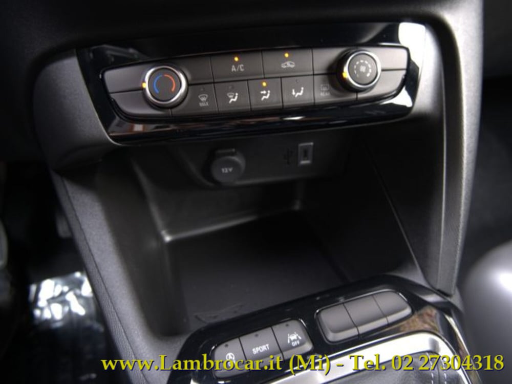 Opel Corsa nuova a Milano (11)