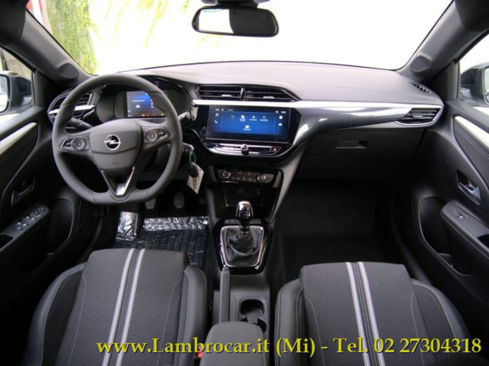 Opel Corsa nuova a Milano (2)