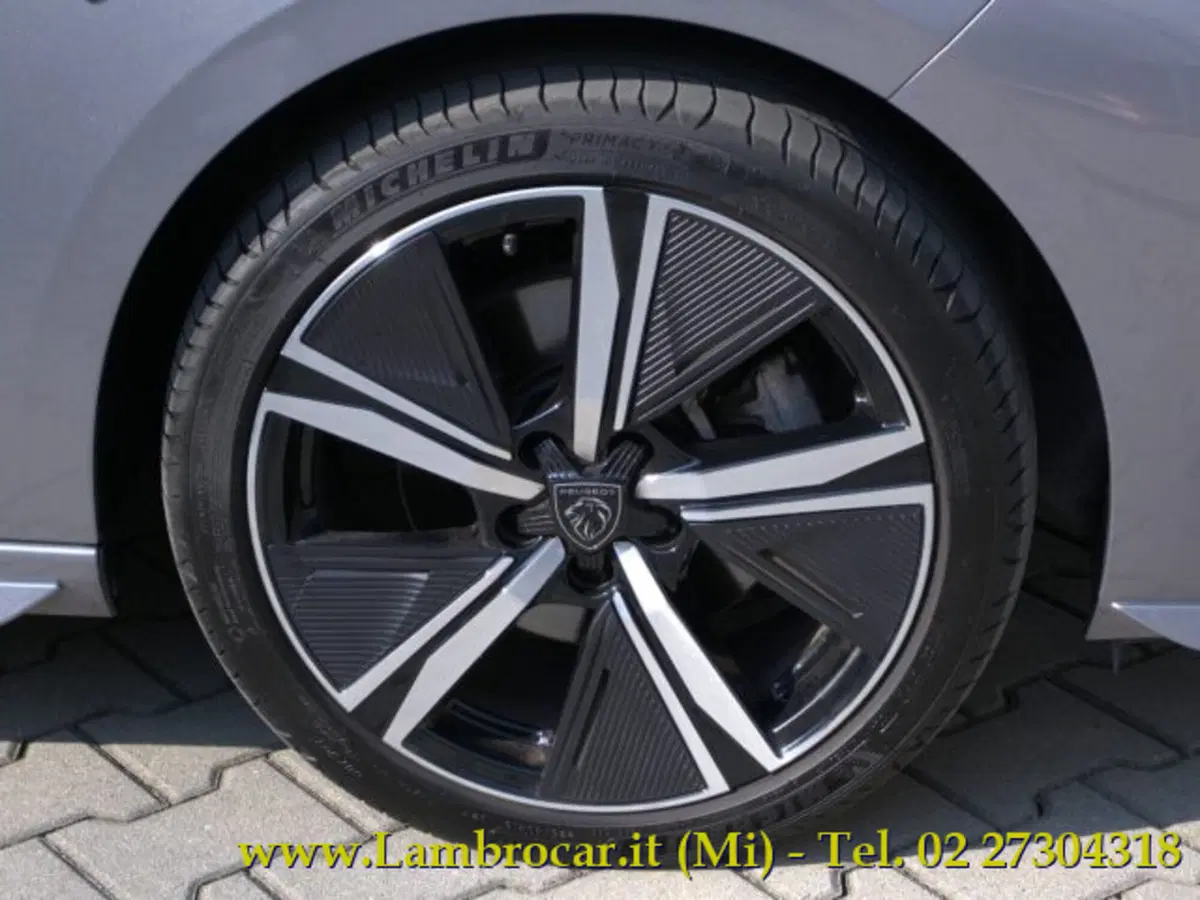 Peugeot 308 SW usata a Milano (8)