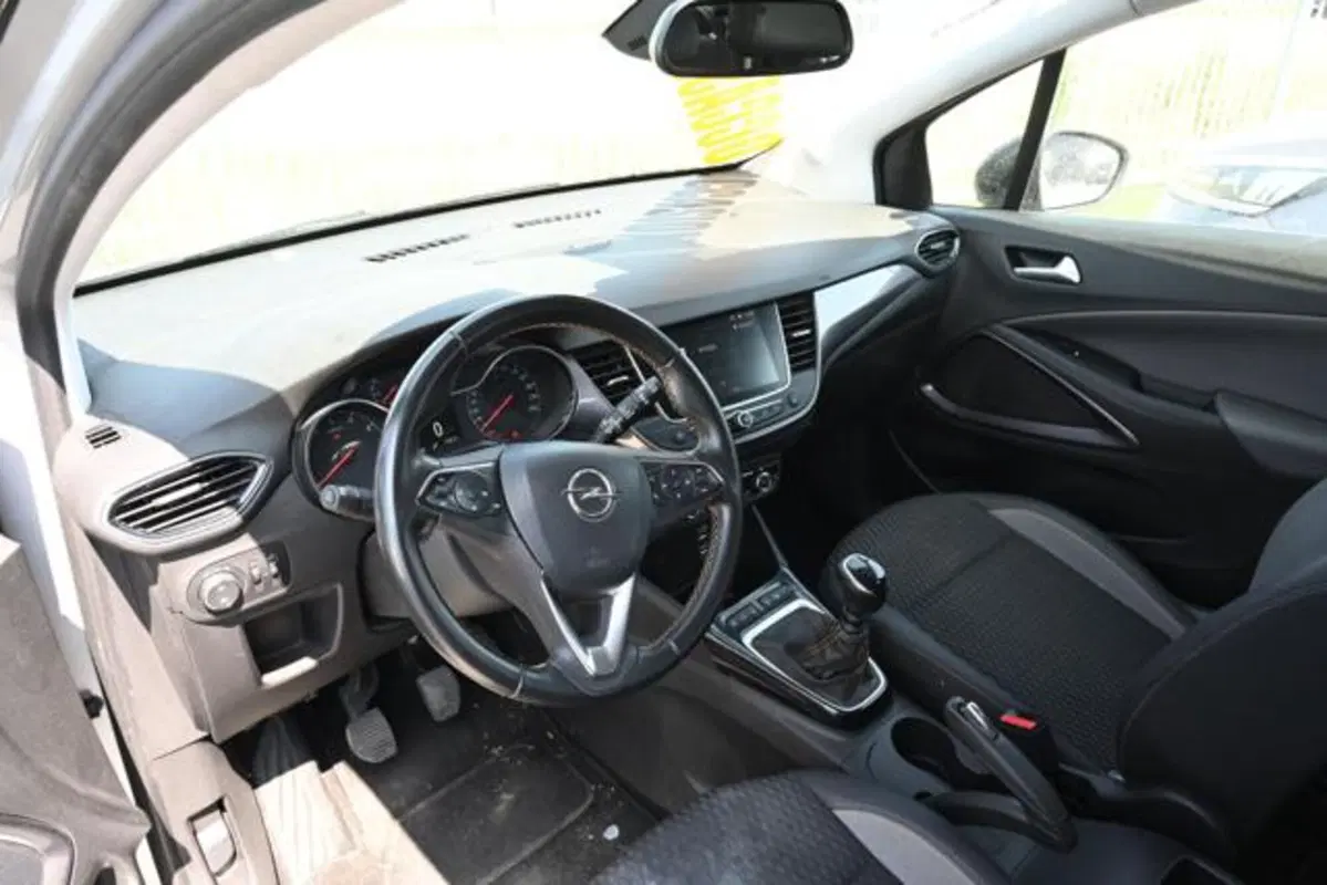 Opel Crossland X usata a Torino (10)