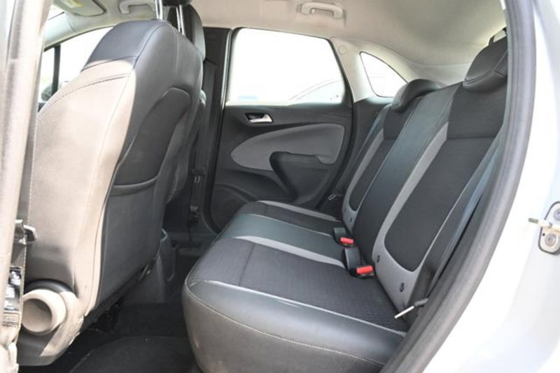 Opel Crossland X usata a Torino (13)