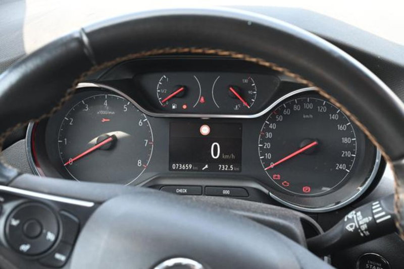 Opel Crossland X usata a Torino (15)