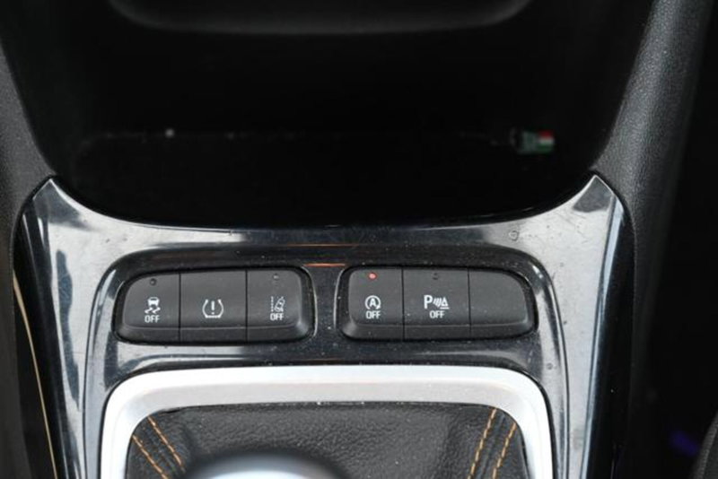 Opel Crossland X usata a Torino (18)