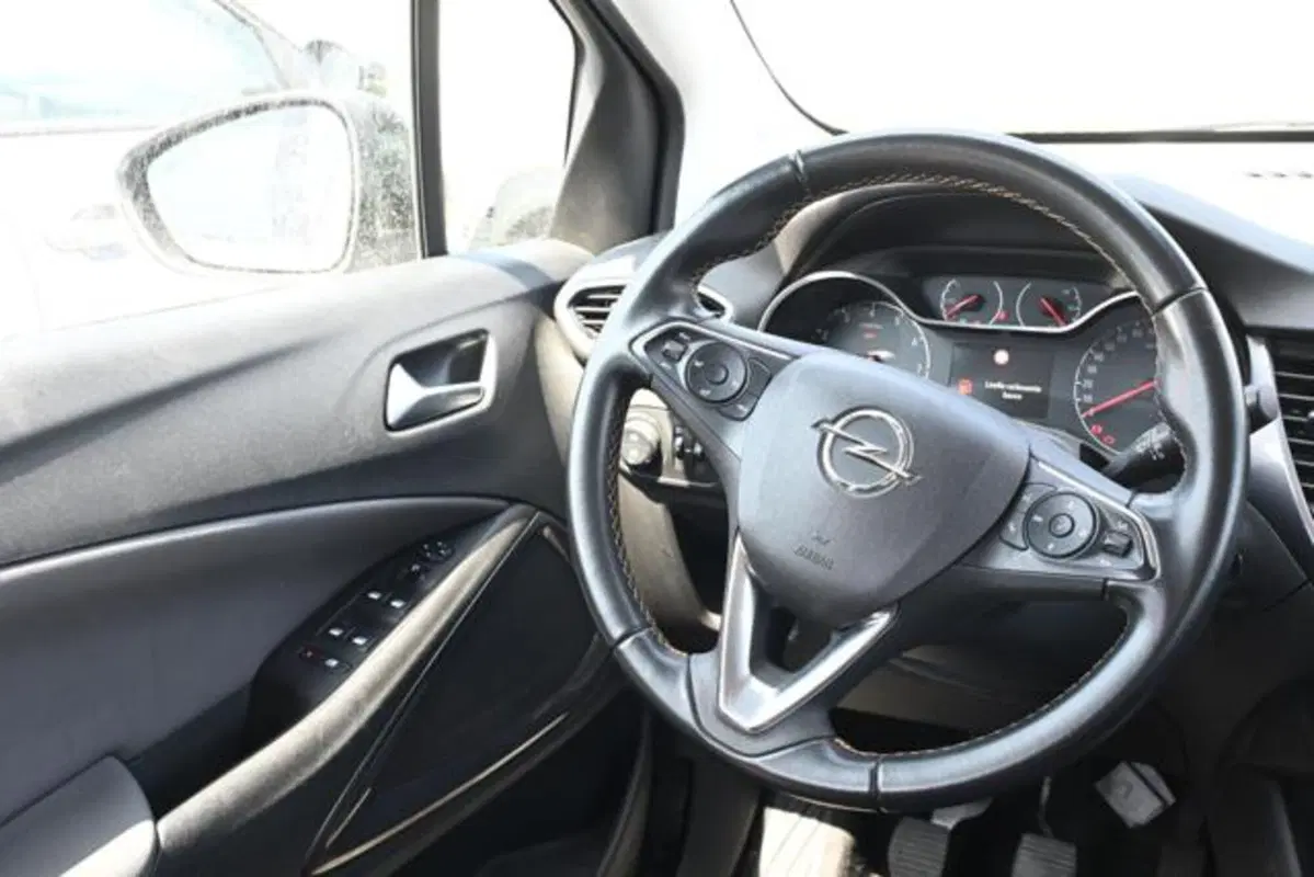 Opel Crossland X usata a Torino (19)