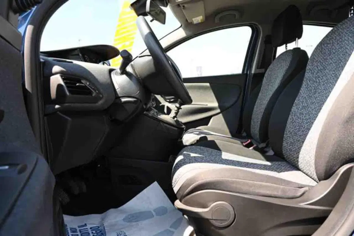 Lancia Ypsilon usata a Torino (13)