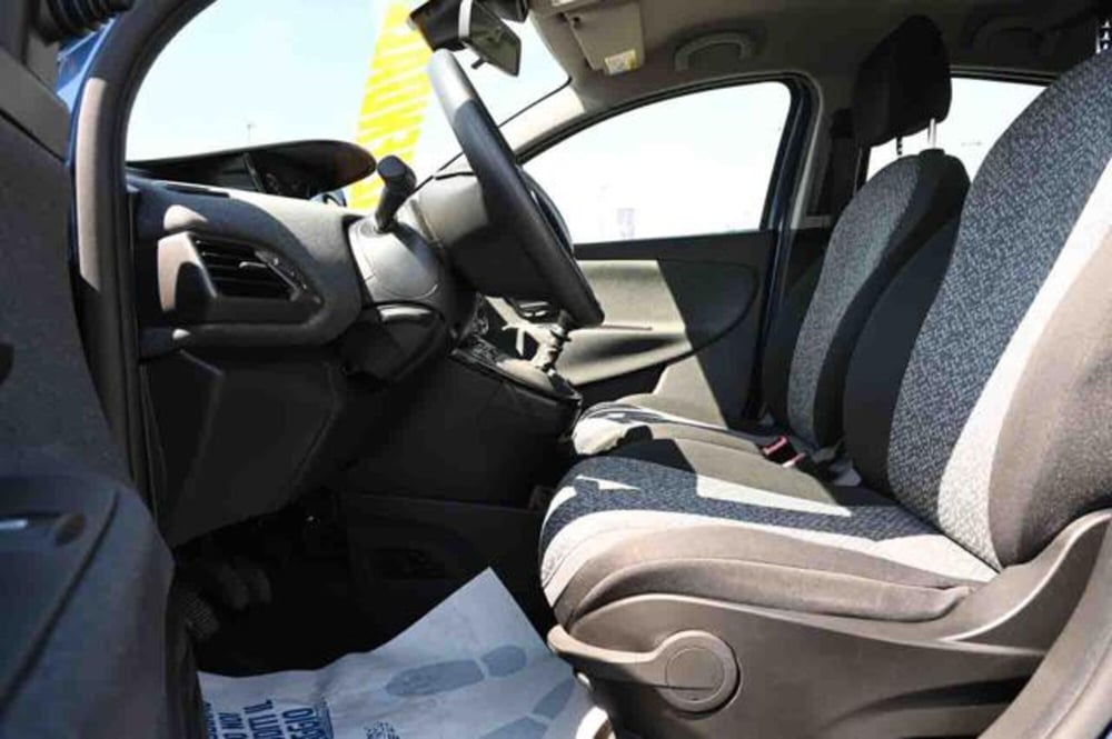 Lancia Ypsilon usata a Torino (13)