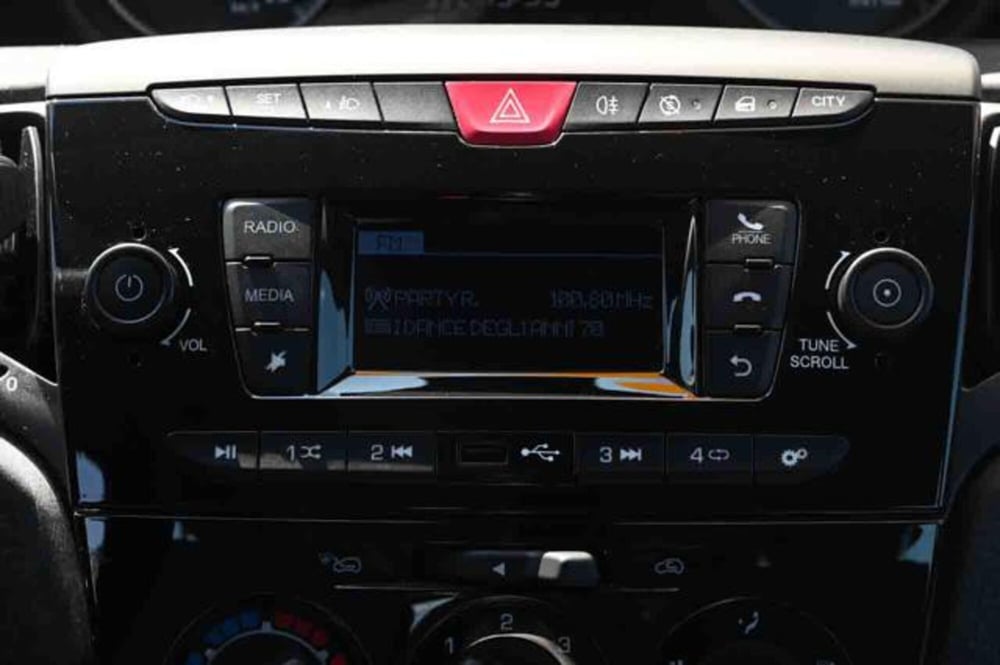 Lancia Ypsilon usata a Torino (18)