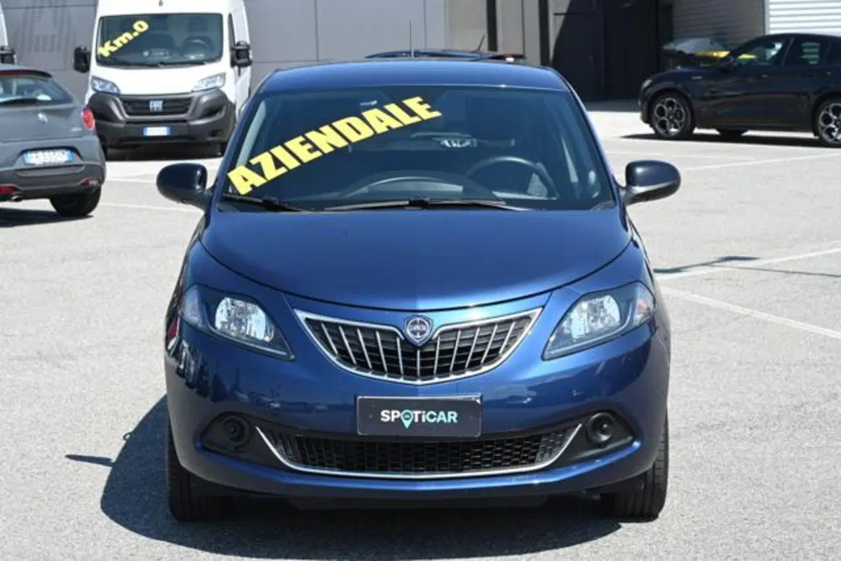 Lancia Ypsilon usata a Torino (2)
