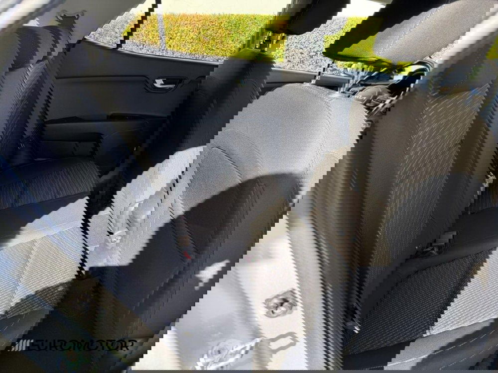 Kia Stonic usata a Bari (11)